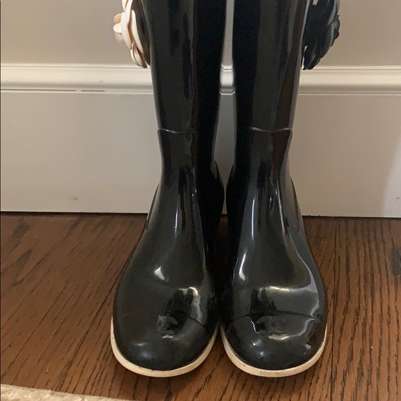 chanel rubber boots